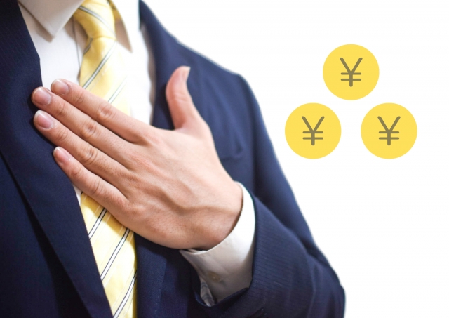 胸にてをあてる